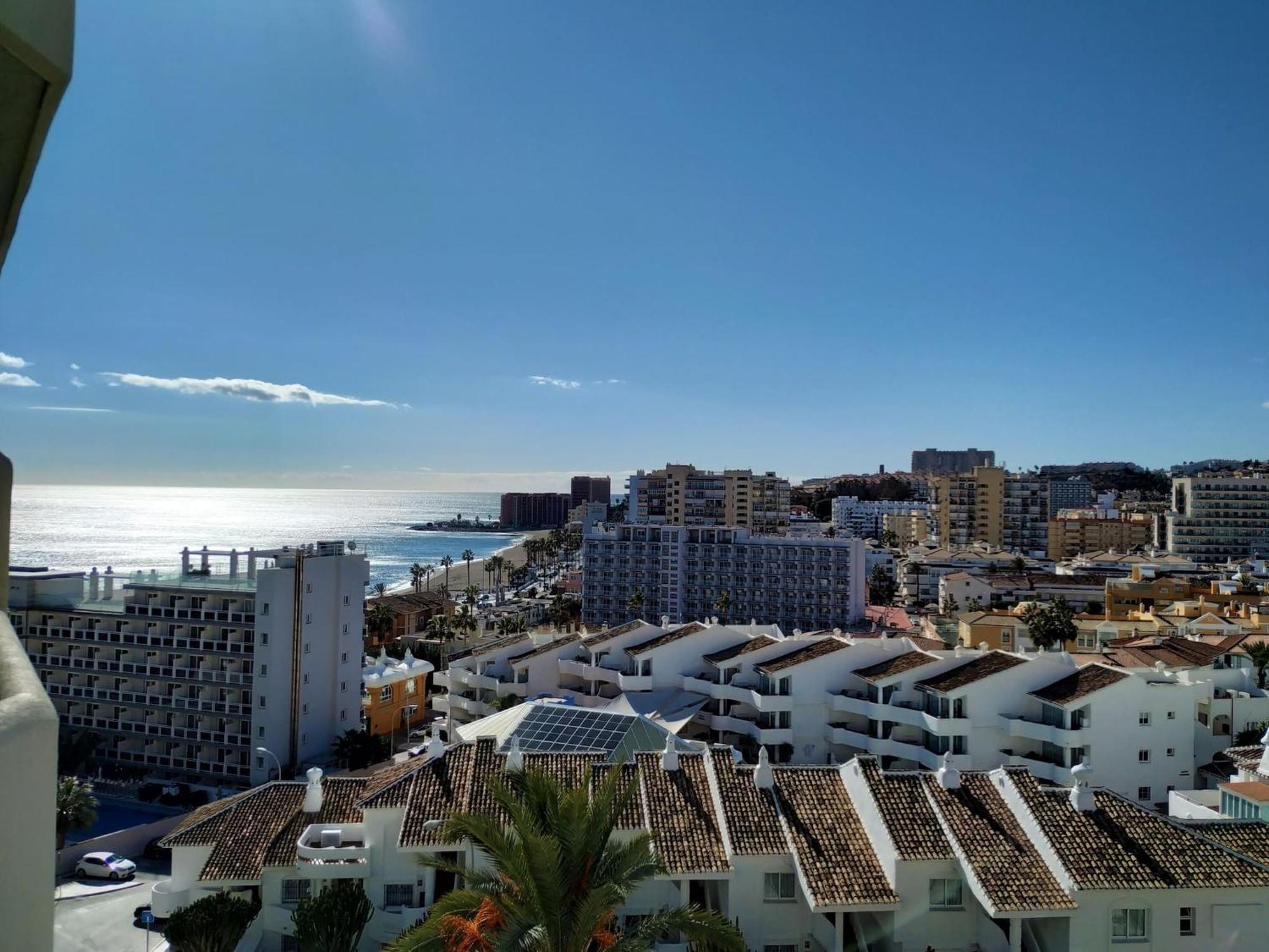 בנאלמדנה Deluxe Apartment In Benalbeach With Beach Views מראה חיצוני תמונה